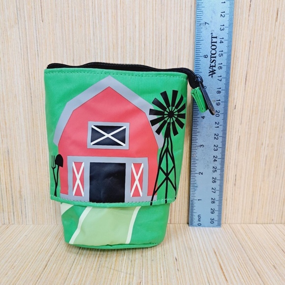 Thirty One Hide and Peek Pouch Barnyard Buddy- NWT - Picture 3 of 3